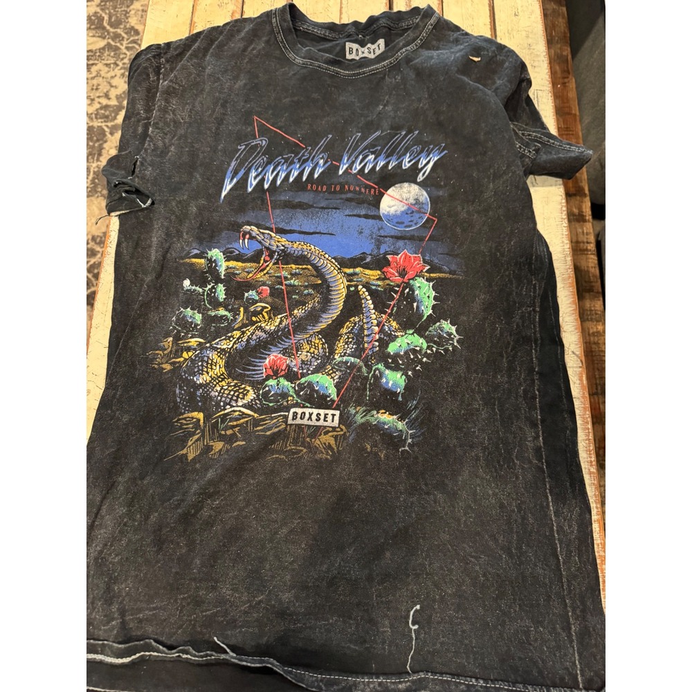 Boxset Death Valley Road to Nowhere Snake Graphic Acid Wash T-Shirt Medium